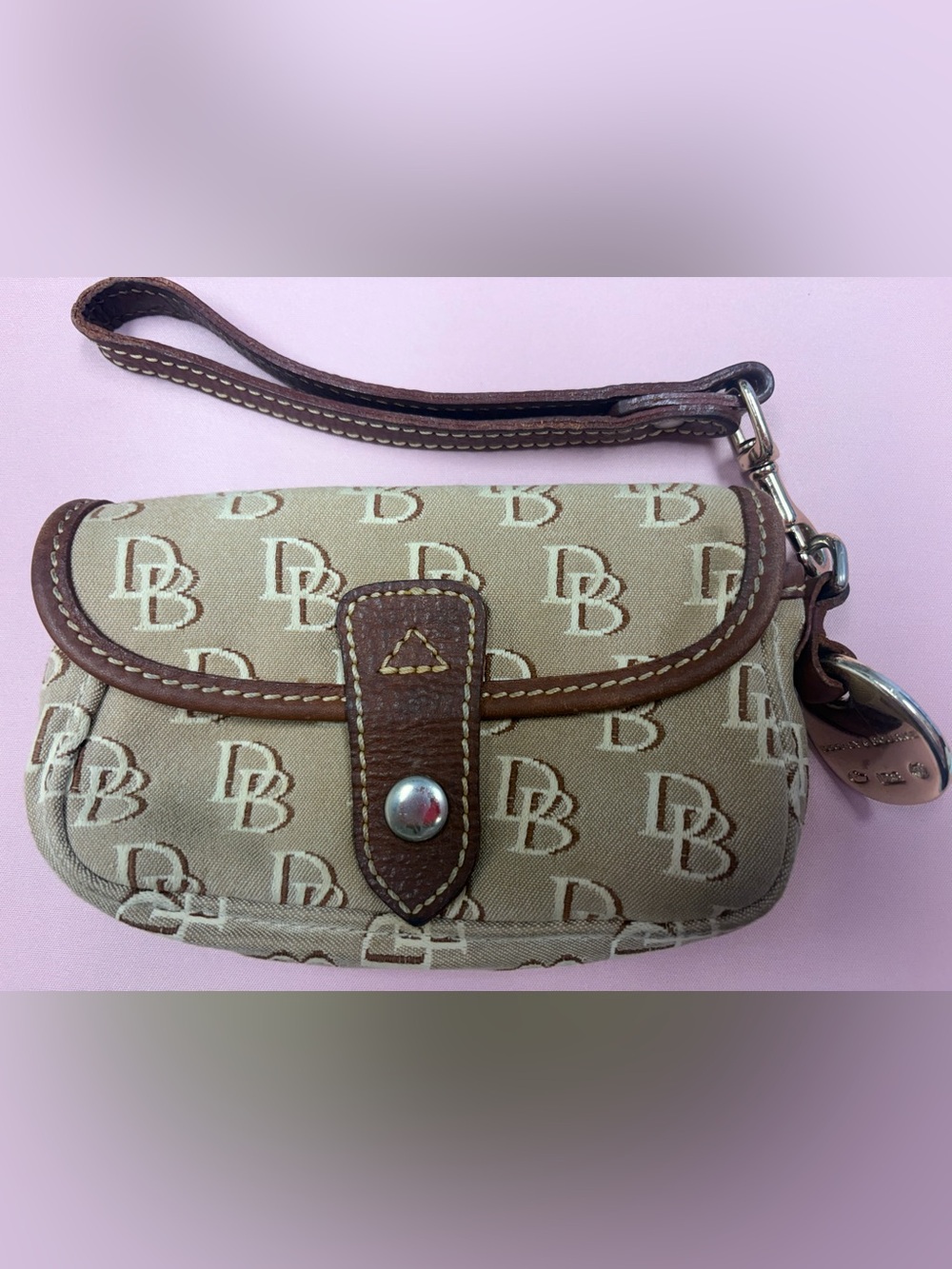 Vintage Dooney & Bourke DB signature Canvas & leather wristlet 6" x 3.5"